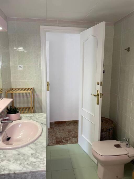 Cal Salmare Seafront Apartment With Rooftop Terrace And Pool Калафел Екстериор снимка