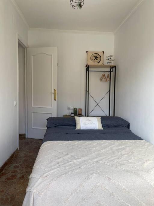 Cal Salmare Seafront Apartment With Rooftop Terrace And Pool Калафел Екстериор снимка