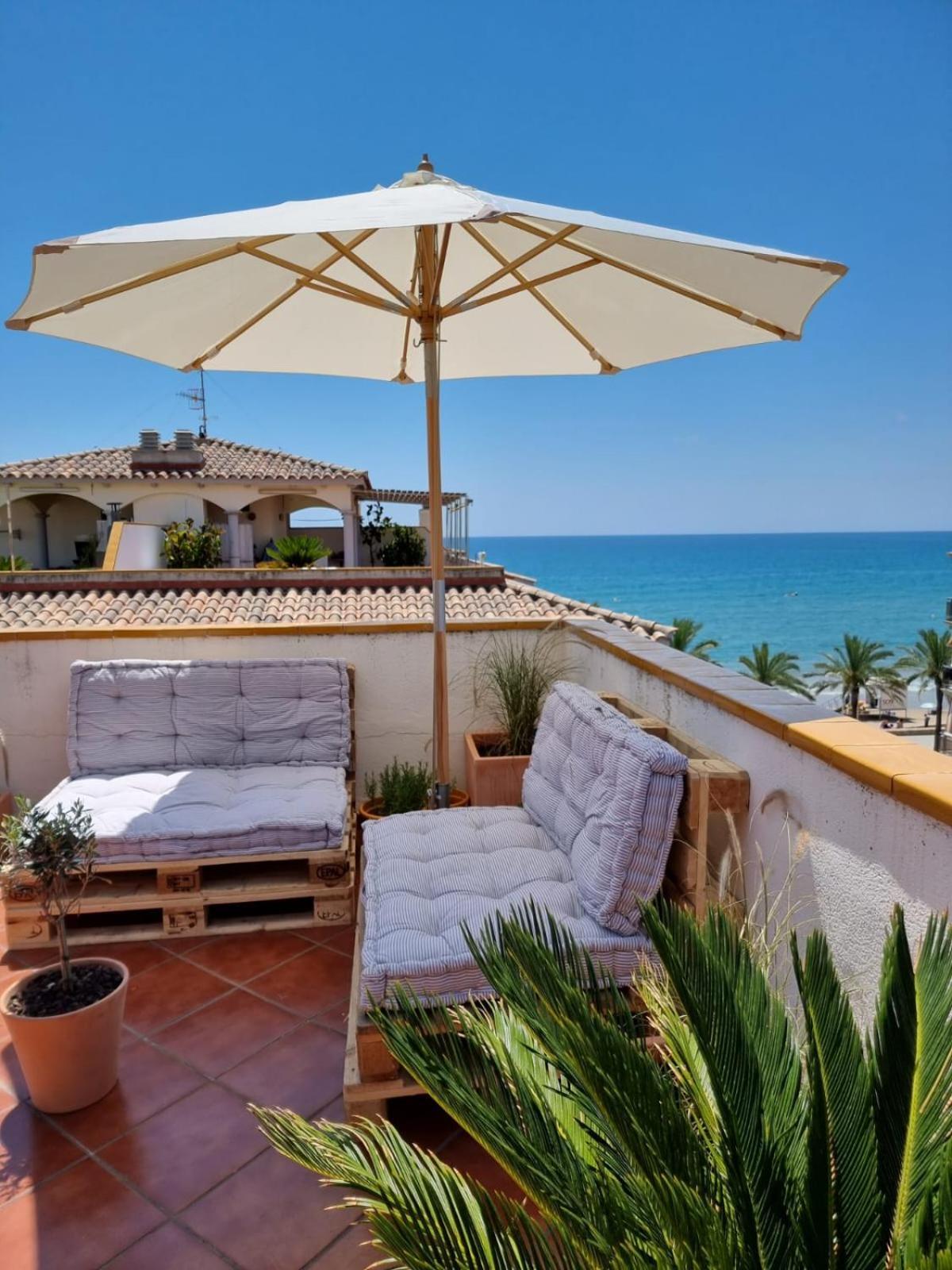 Cal Salmare Seafront Apartment With Rooftop Terrace And Pool Калафел Екстериор снимка