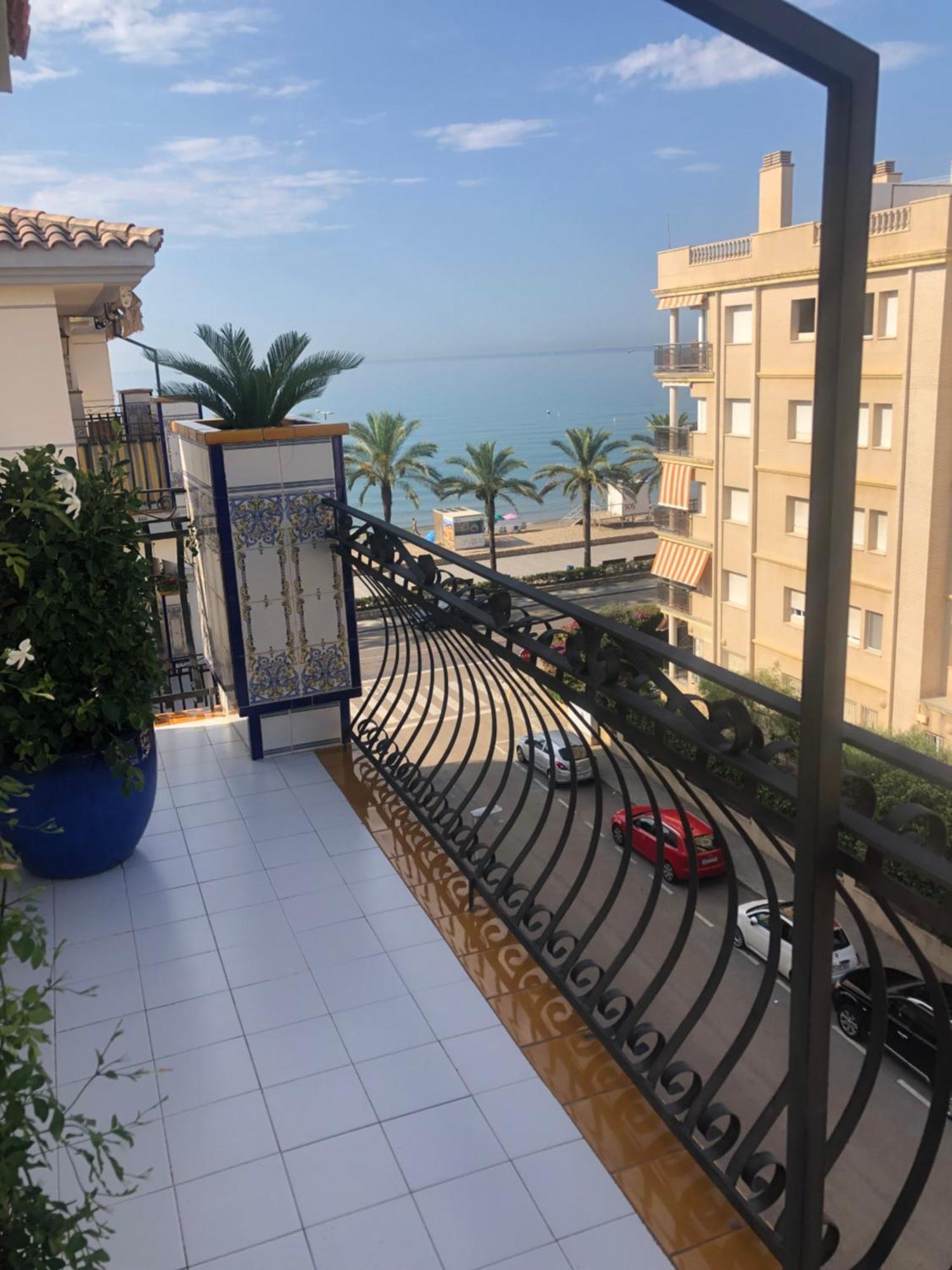 Cal Salmare Seafront Apartment With Rooftop Terrace And Pool Калафел Екстериор снимка