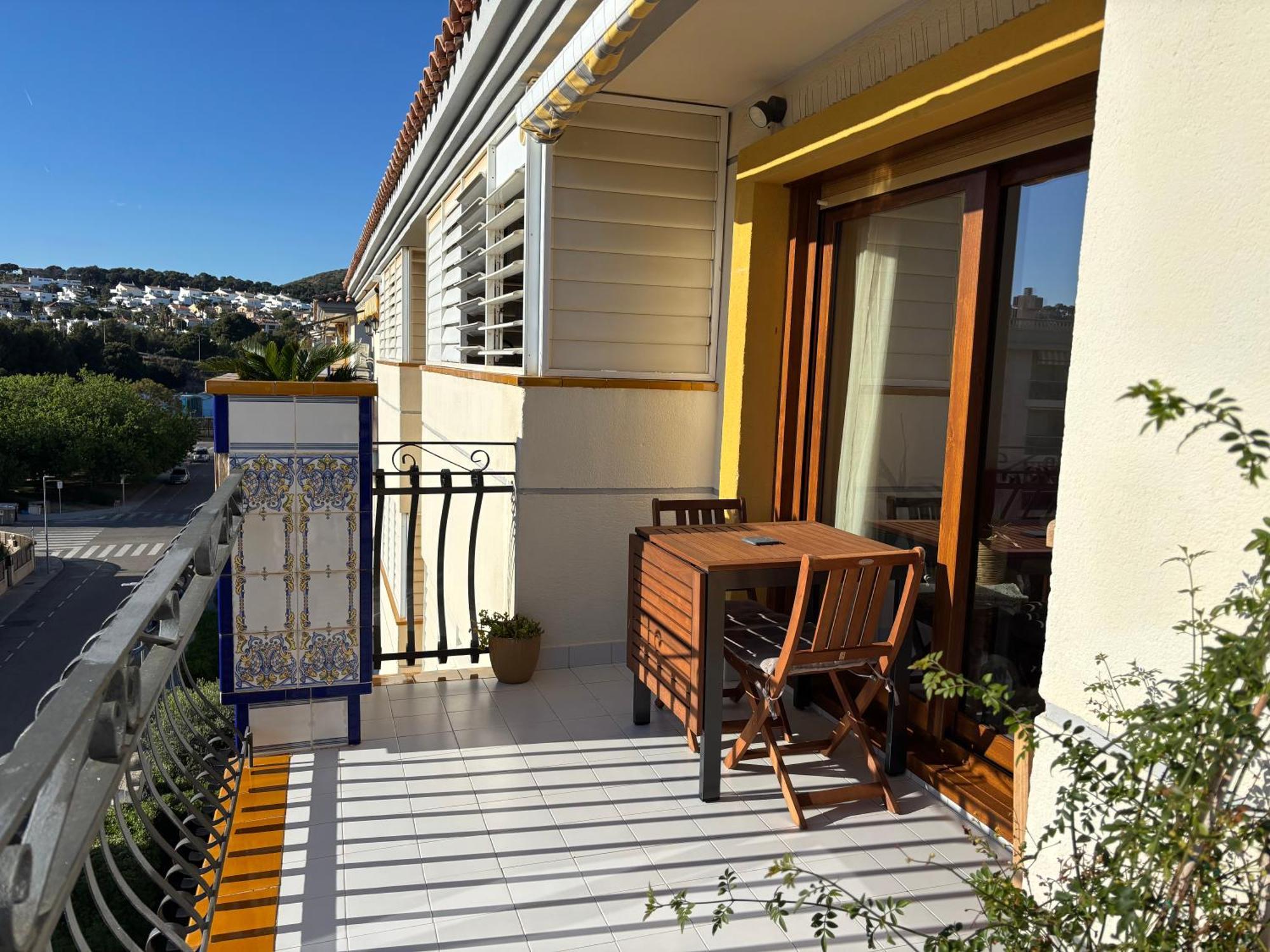 Cal Salmare Seafront Apartment With Rooftop Terrace And Pool Калафел Екстериор снимка